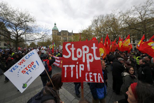 Merkel, Obama Say EU-U.S. Free Trade Deal would Benefit Both Sides